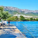 Inn Castle Kaštela