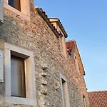 Castle Inn *