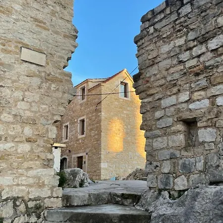 Castle Fogadó *