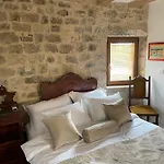 Locanda Castle