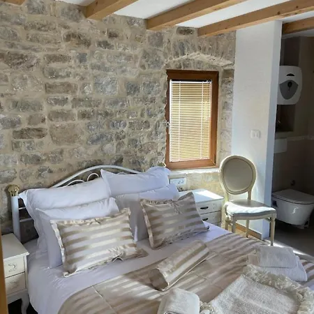 イン Castle Kaštela