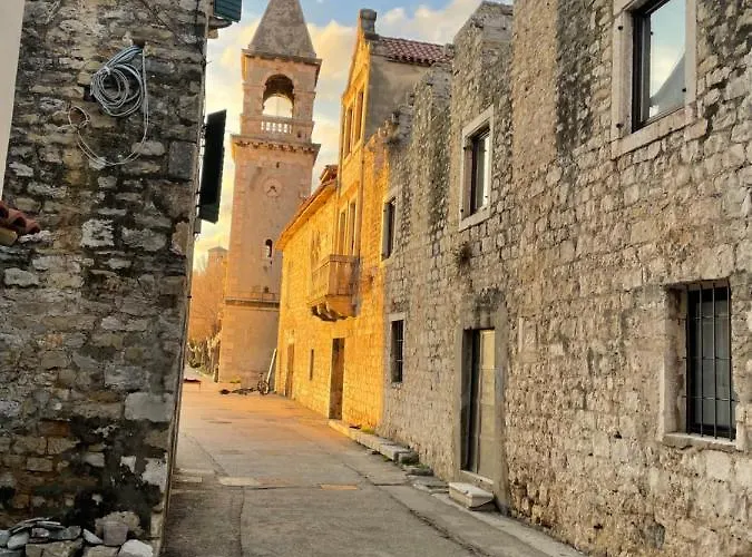 Castle Мини-отель Каштела